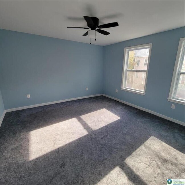 Building Photo - 1039 Ferry St