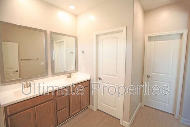 Building Photo - 20238 W Buchanan St