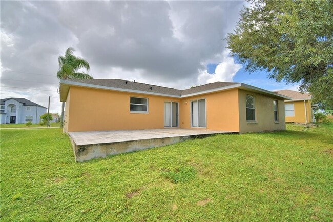 Building Photo - 223 Grouper Ct