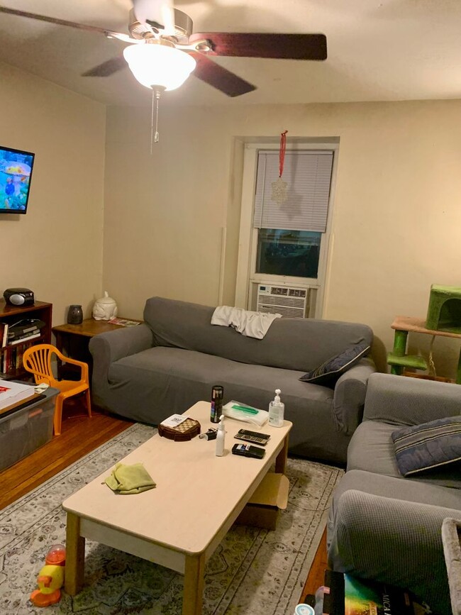 Building Photo - 714 S State St