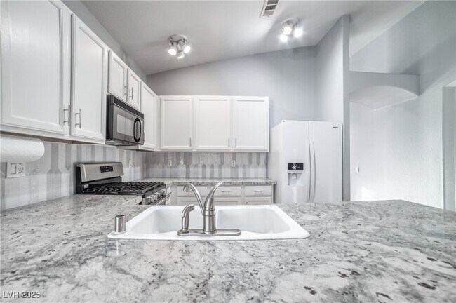 Building Photo - 1989 Songbird Ct