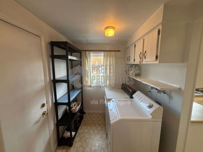 Building Photo - 40569 Steamboat Dr