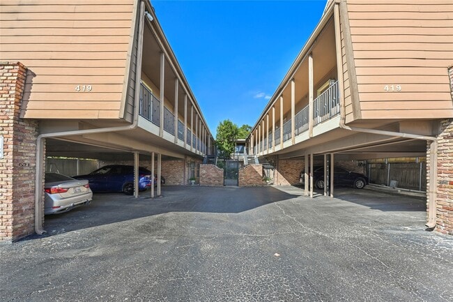 Building Photo - 419 Marshall St
