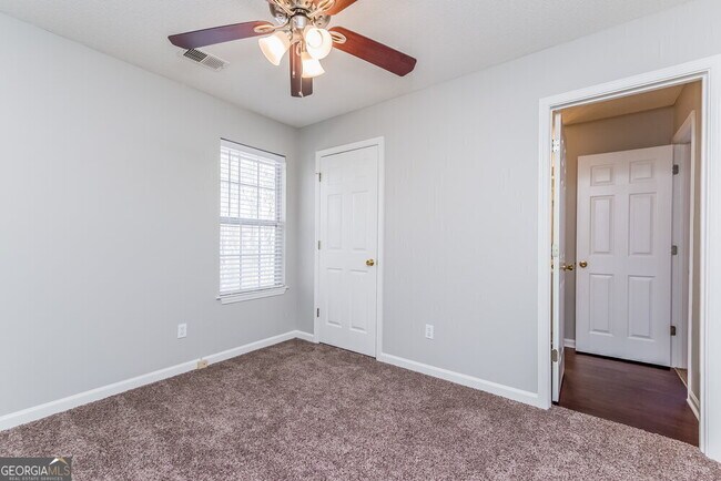 Building Photo - 2222 Serenity Dr NW