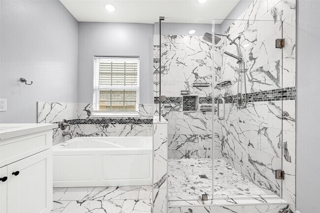 Building Photo - 15914 Tug Ct