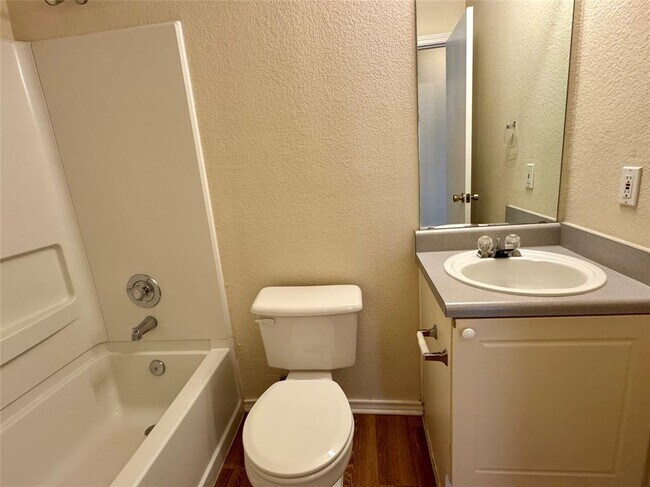 Building Photo - 109 Segovia Way