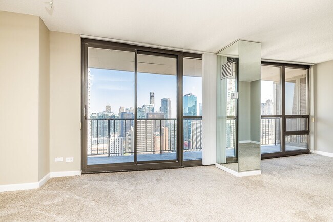 Building Photo - 10 E Ontario St