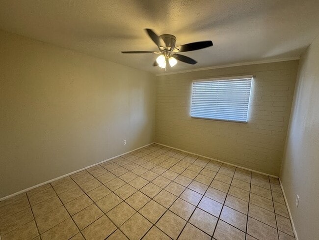 Building Photo - Maryvale 4 Bedroom