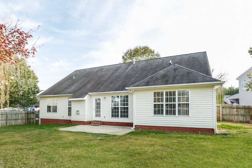 Building Photo - 4965 Hathwyck Ct NW