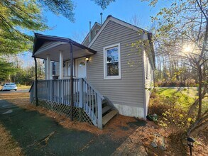 Building Photo - 2 Bed 1 Bath Apartment In Loch Sheldrake