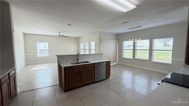 Building Photo - 24 Los Lagos Dr