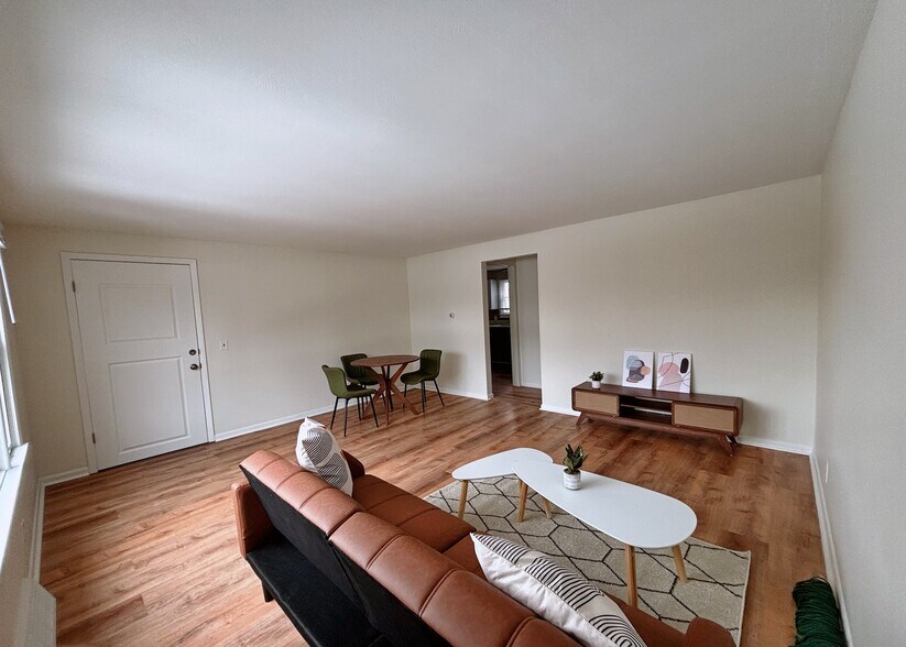 Building Photo - 1320 Westcott St