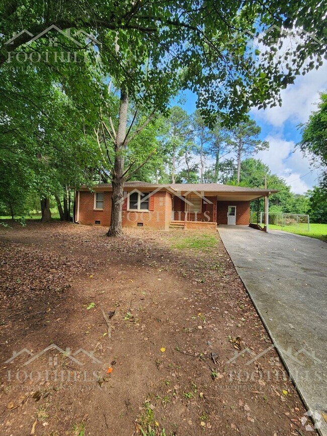 Building Photo - Charming 3-Bedroom Brick Home in Anderson,...