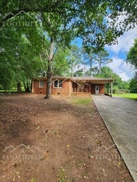 Building Photo - Charming 3-Bedroom Brick Home in Anderson,...