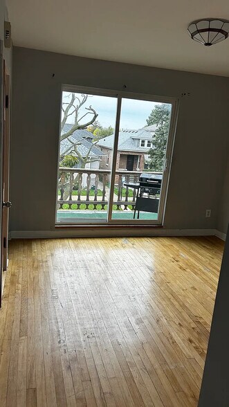 Building Photo - 2728 N Mulligan Ave