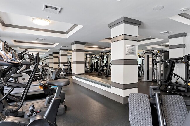 Building Photo - 2421 NE 65th St