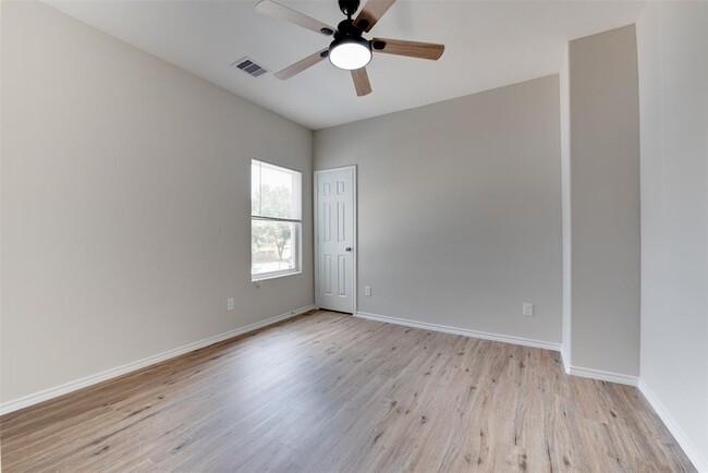 Building Photo - 8202 Homewood Ln
