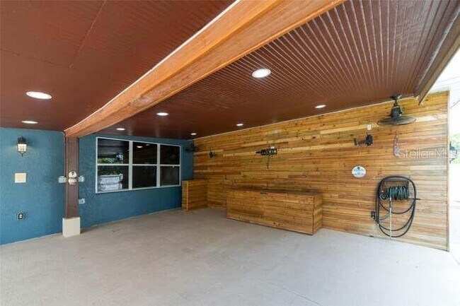 Building Photo - 14443 Golden Rain Tree Blvd
