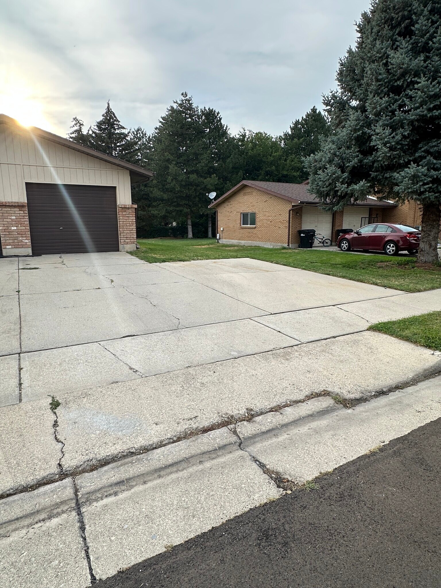 Building Photo - 958 S 1060 E