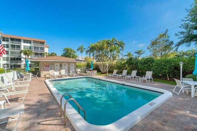 Building Photo - 931 Gardenia Dr