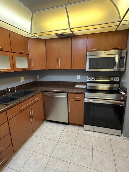 Building Photo - 2700 N Highway A1A