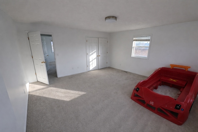 Building Photo - 6645 Queens Park Ave