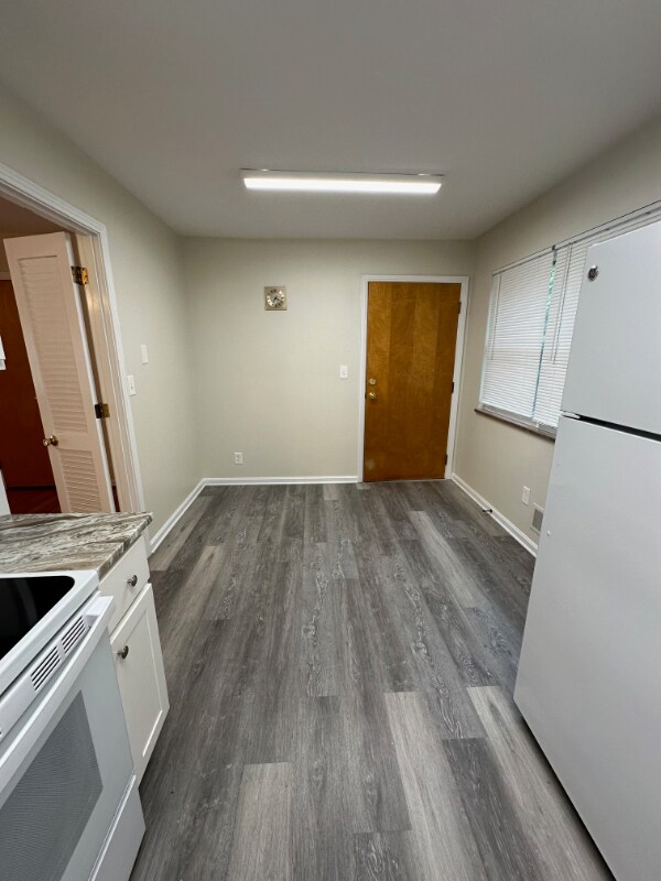 Building Photo - 3807 Leland Rd