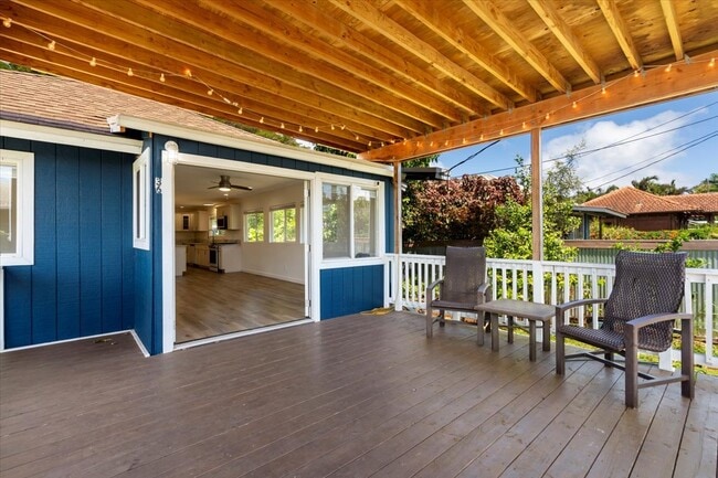 Building Photo - 36 Pokoa Pl