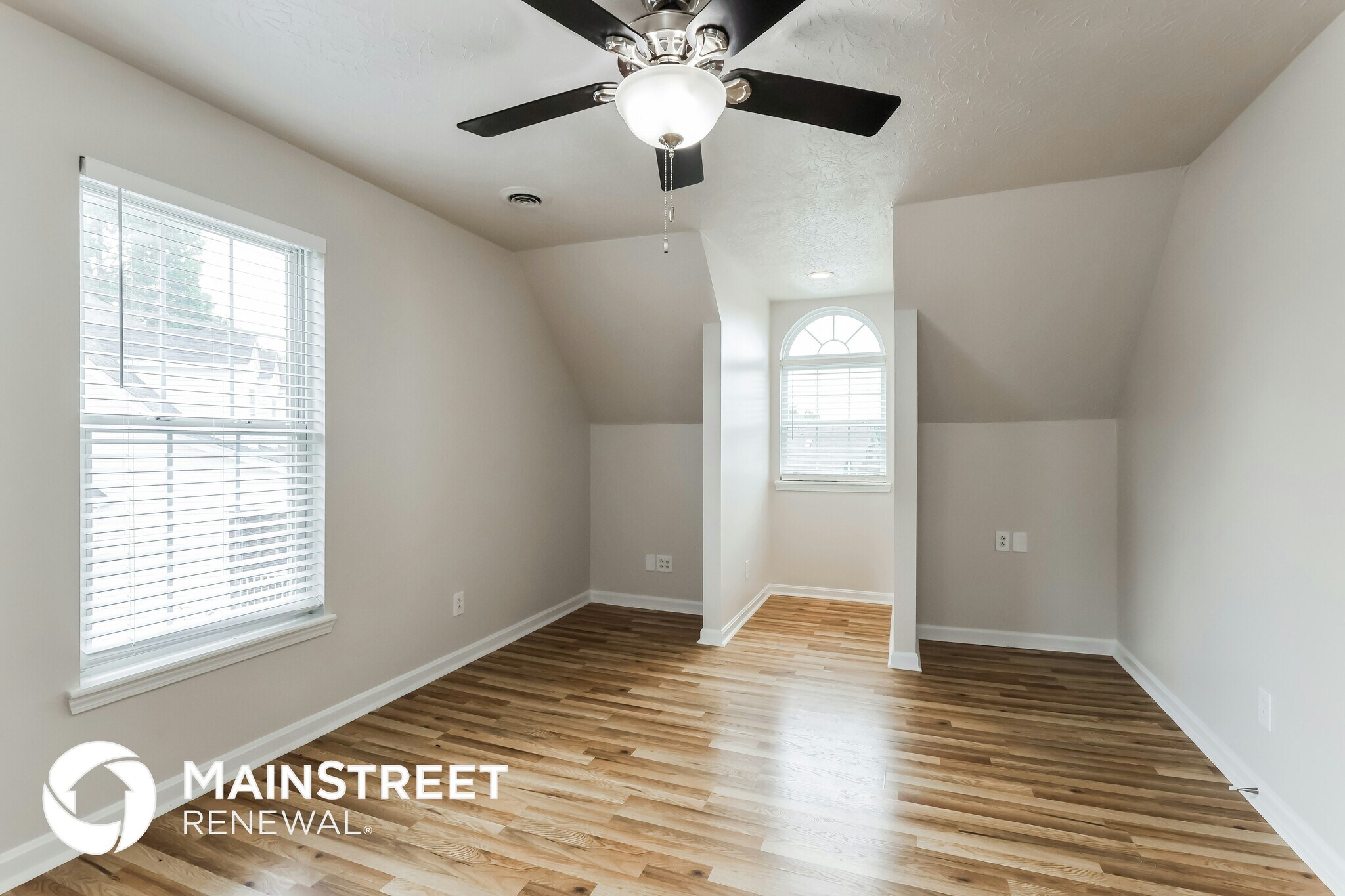 Building Photo - 10700 Enclave Ct
