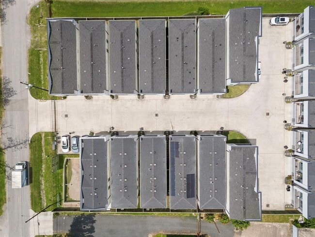 Building Photo - 4509 Whitney Pkwy