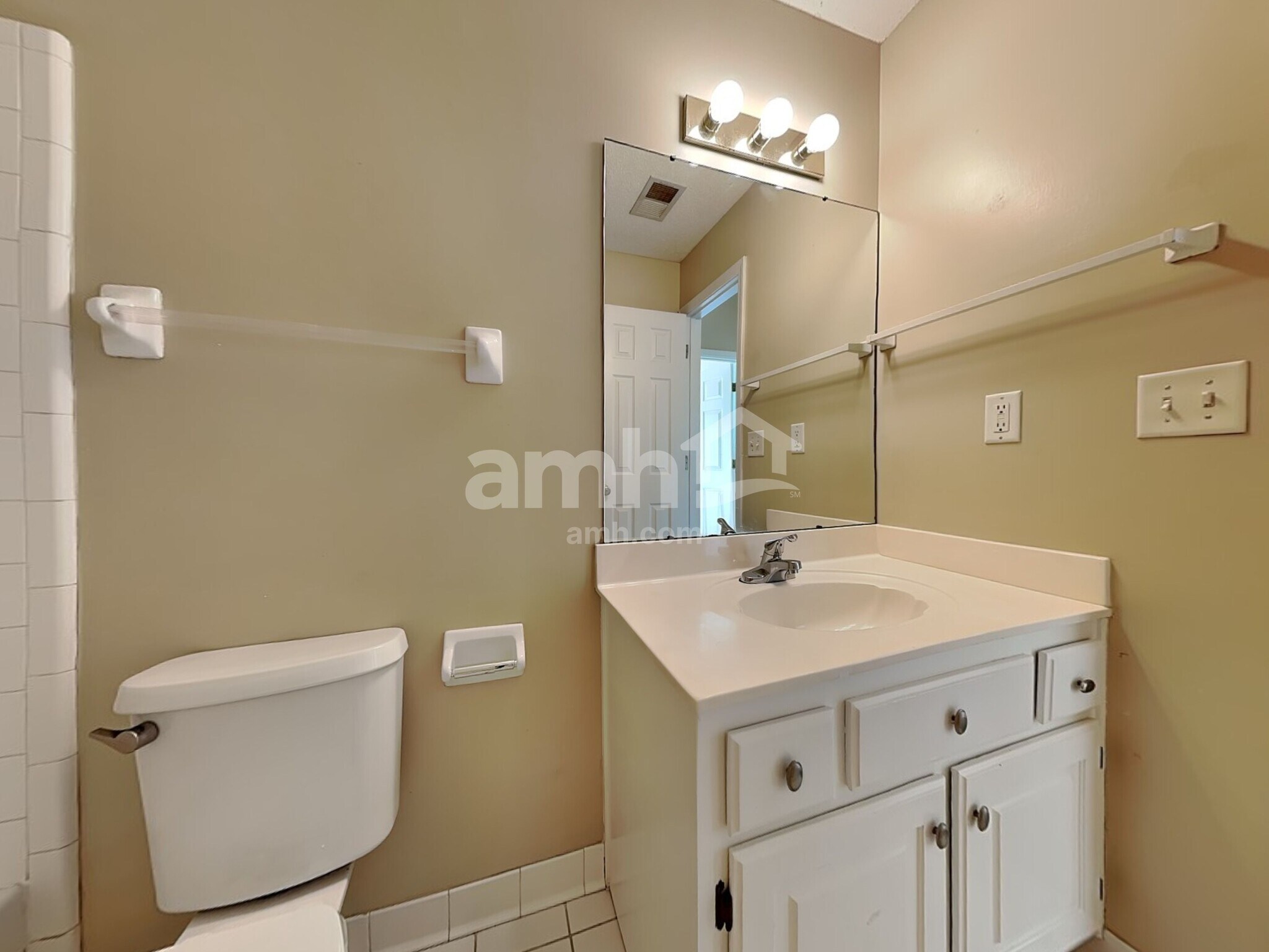 Building Photo - 4946 Rivercrest Ln