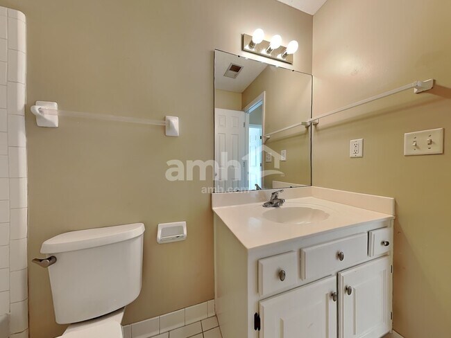 Building Photo - 4946 Rivercrest Ln