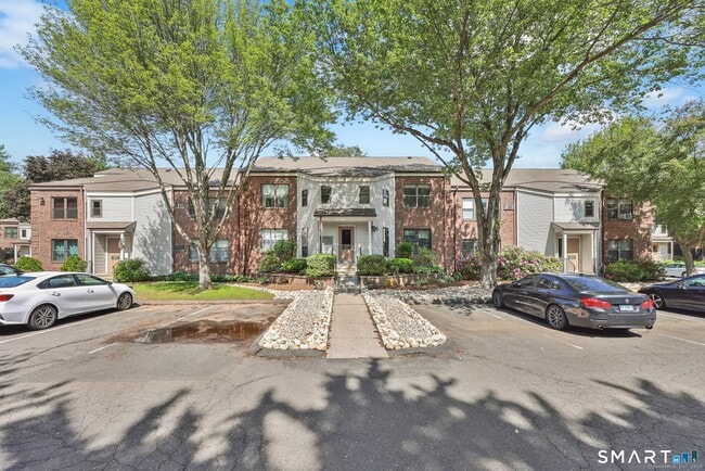 Building Photo - 48 Wellington Dr