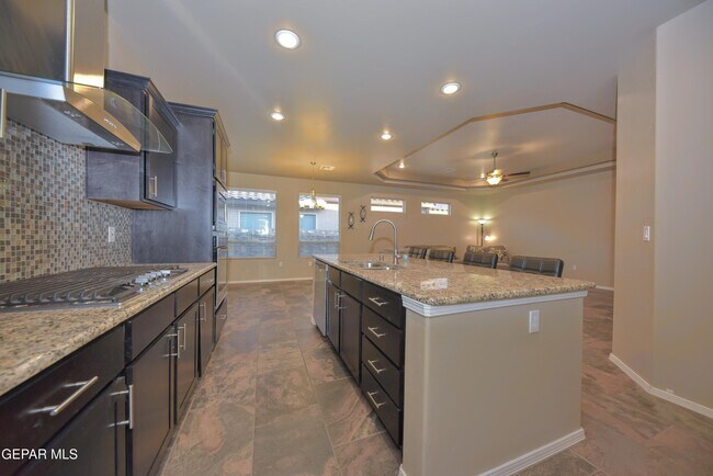 Building Photo - 270 Silver Hill