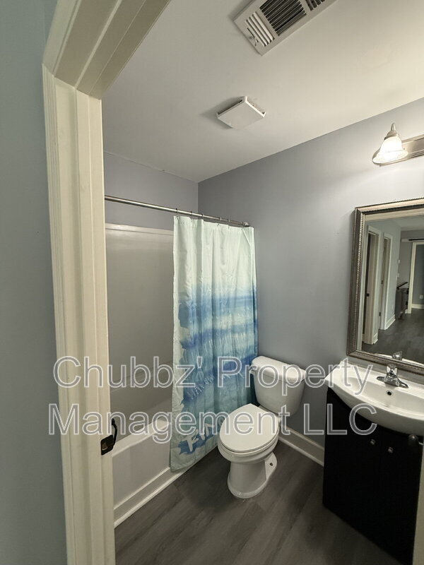 Building Photo - 4 Kaminsky Ln