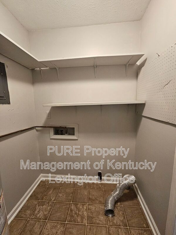 Building Photo - 2268 Winterberry Dr
