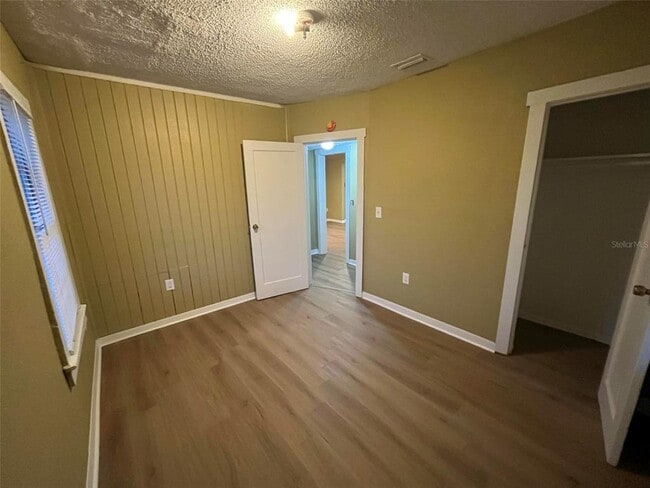 Building Photo - 2013 Oceanview Pl