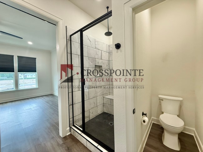 Building Photo - Tour Today! Stunning 3 Bedroom, 3.5 Bath Townhome!