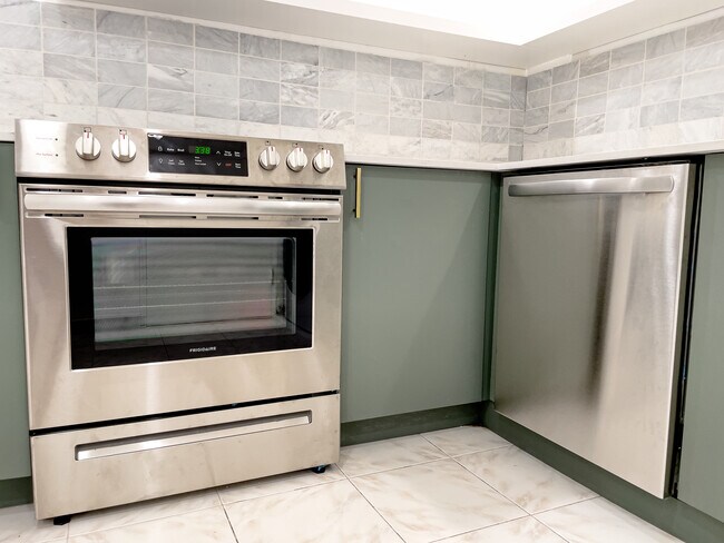 Building Photo - 3430 Galt Ocean Dr