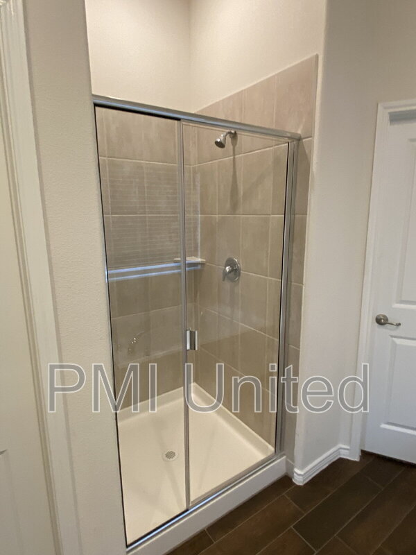 Building Photo - 2920 Brady Starr Dr