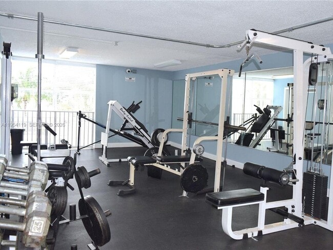 Building Photo - 1801 S Treasure Dr