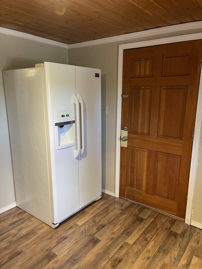 Building Photo - 361 S 2nd St