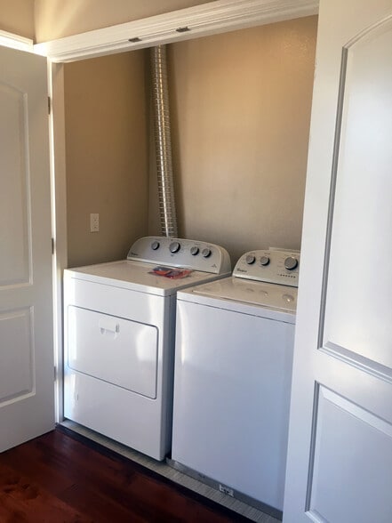 washer and dryer - 3571 Christensen Ln