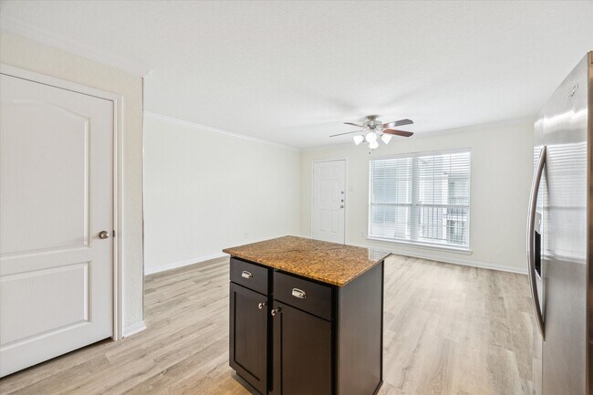 Building Photo - 300 Pecore St