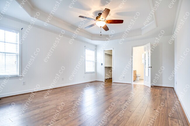 Building Photo - 1105 McDonough Cir