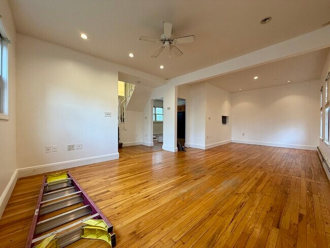 Building Photo - 98 W Spring St