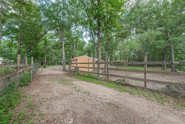 Building Photo - 5323 Forest Dr