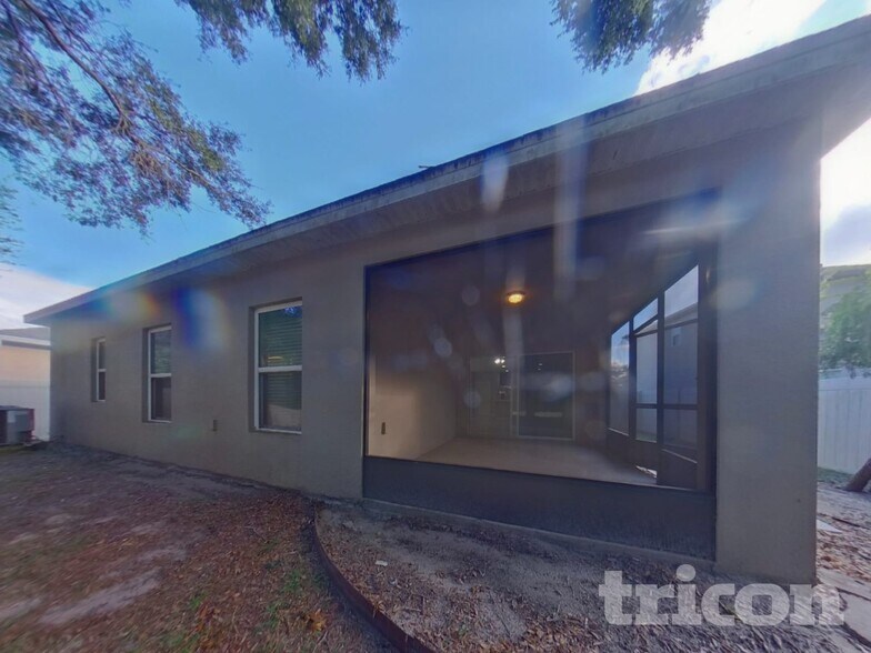 Building Photo - 34633 Salerno Cir