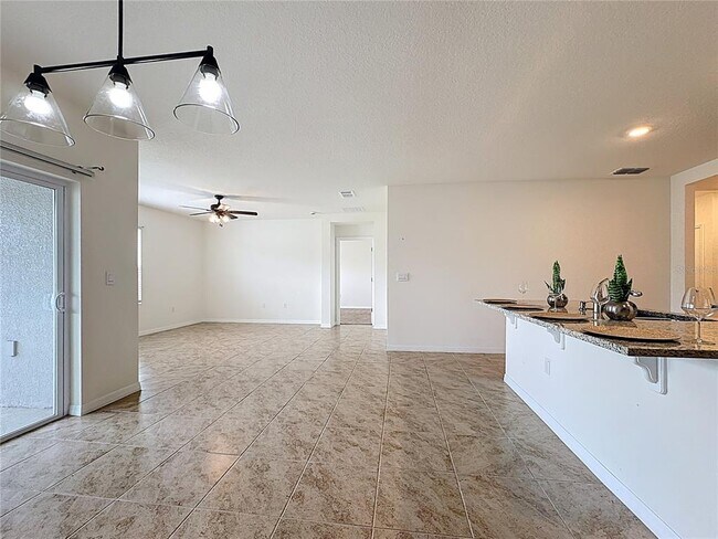 Building Photo - 5817 Arboretum St