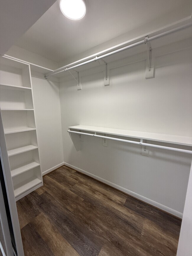 Building Photo - 4527 Terrace View Rd